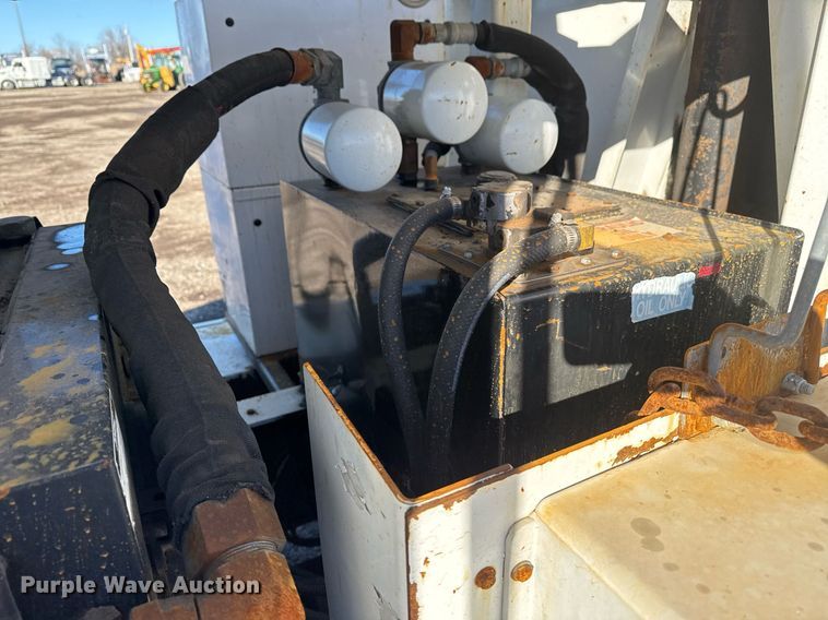 image for item EG2529 2014 Freightliner 114SD grapple crane truck