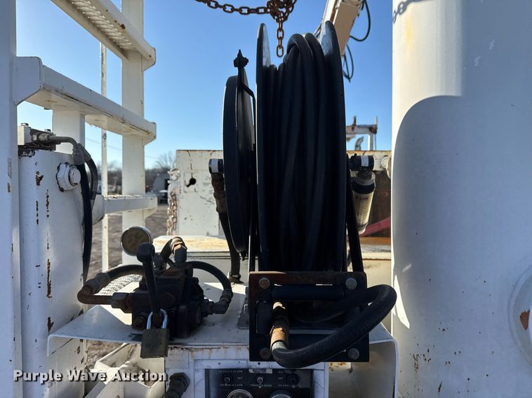 image for item EG2529 2014 Freightliner 114SD grapple crane truck