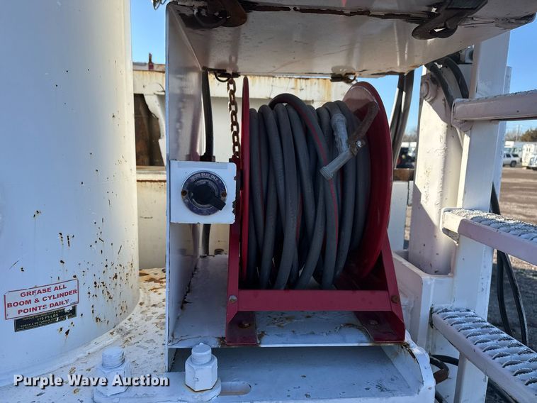 image for item EG2529 2014 Freightliner 114SD grapple crane truck