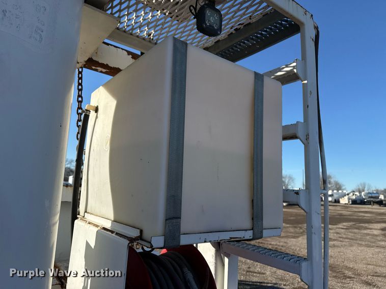 image for item EG2529 2014 Freightliner 114SD grapple crane truck