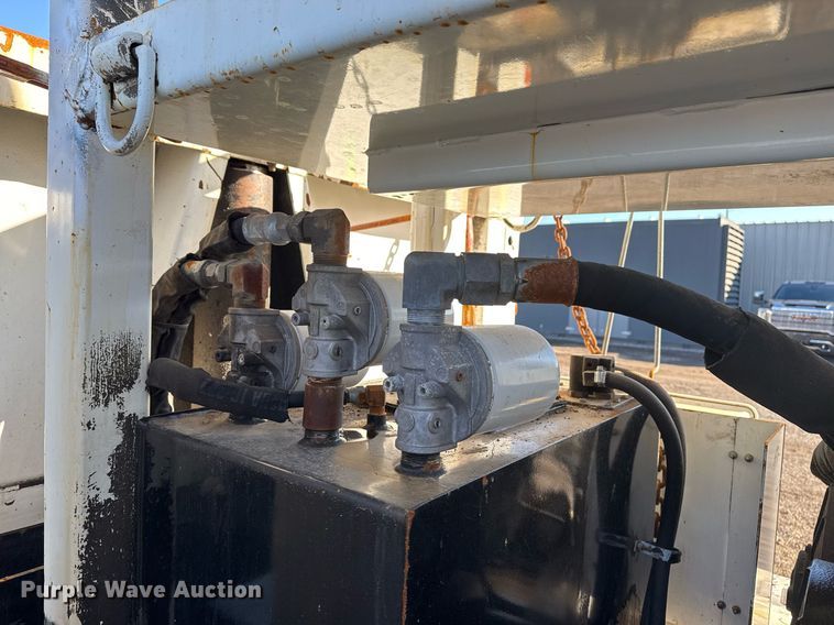 image for item EG2529 2014 Freightliner 114SD grapple crane truck