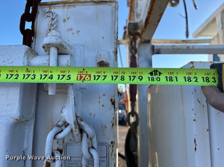 image for item EG2529 2014 Freightliner 114SD grapple crane truck