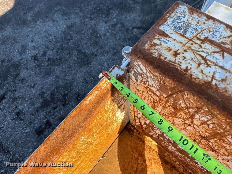 image for item EG2529 2014 Freightliner 114SD grapple crane truck