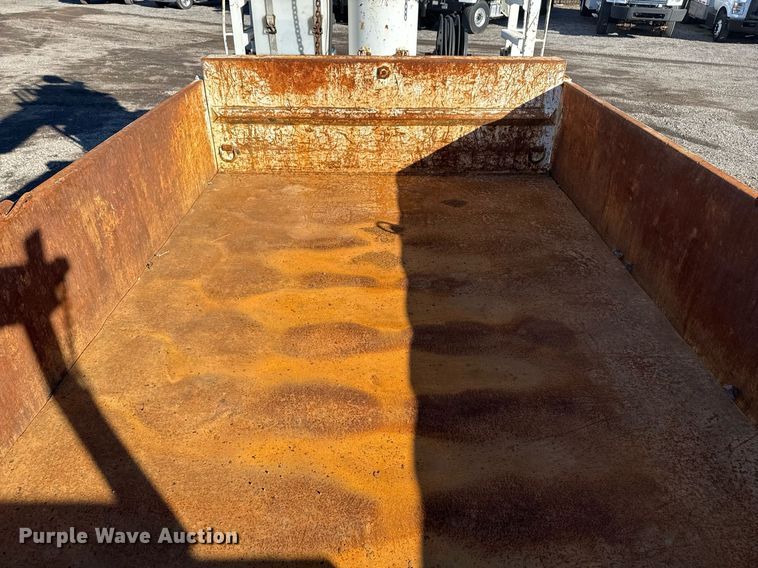 image for item EG2529 2014 Freightliner 114SD grapple crane truck