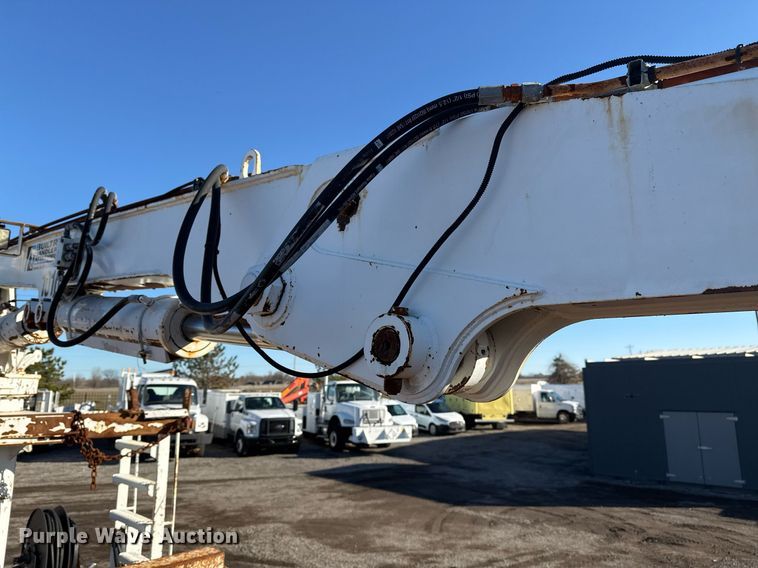 image for item EG2529 2014 Freightliner 114SD grapple crane truck