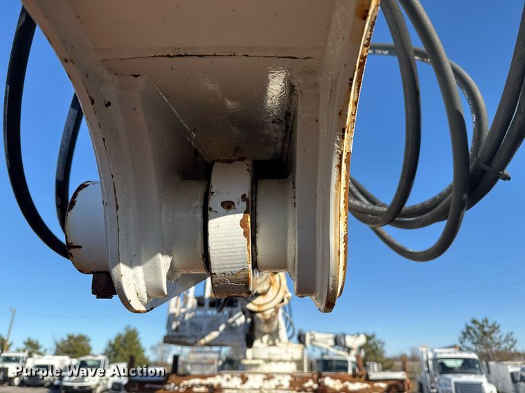 image for item EG2529 2014 Freightliner 114SD grapple crane truck