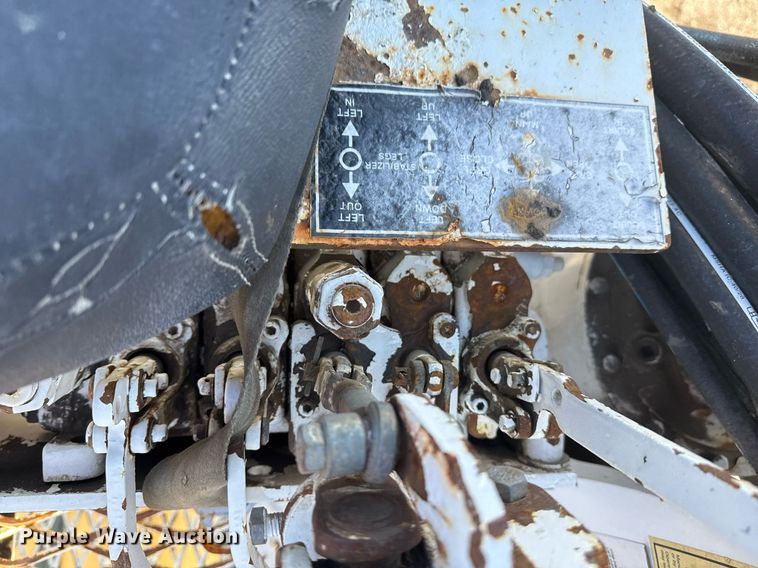 image for item EG2529 2014 Freightliner 114SD grapple crane truck