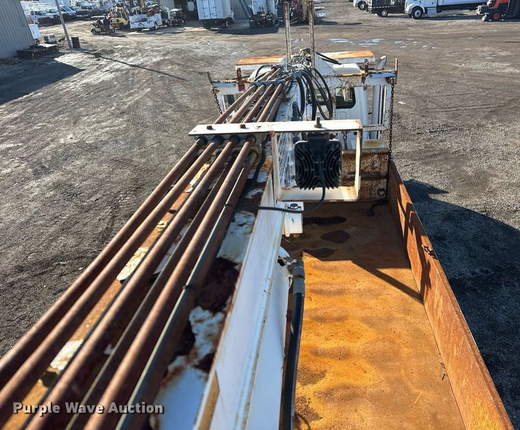 image for item EG2529 2014 Freightliner 114SD grapple crane truck