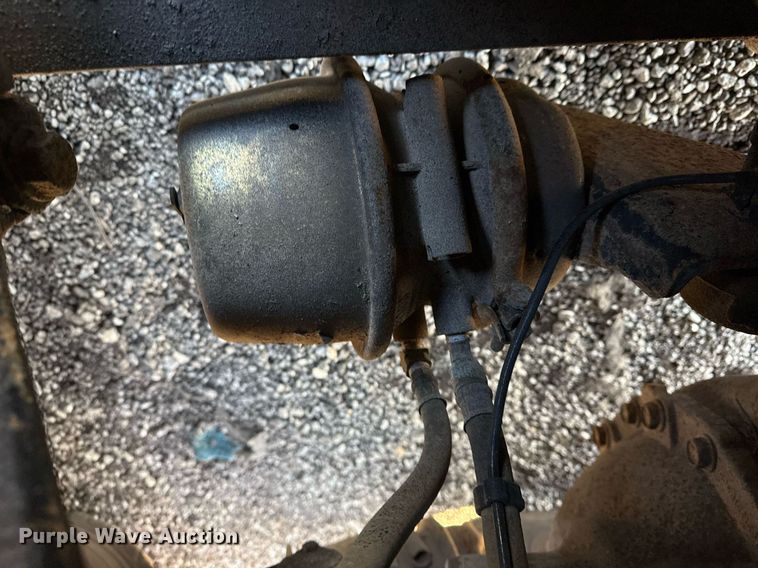 image for item EG2529 2014 Freightliner 114SD grapple crane truck