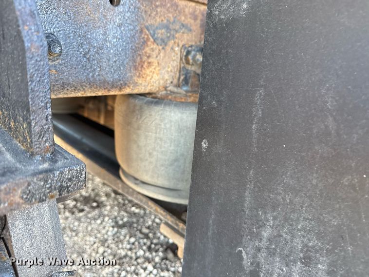 image for item EG2529 2014 Freightliner 114SD grapple crane truck