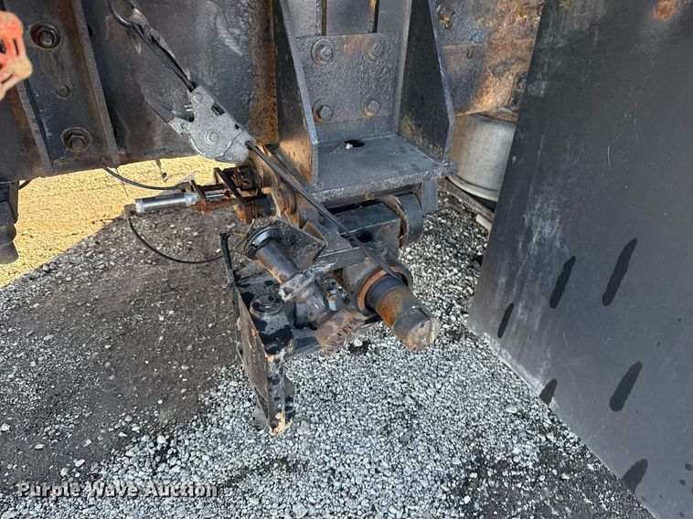 image for item EG2529 2014 Freightliner 114SD grapple crane truck