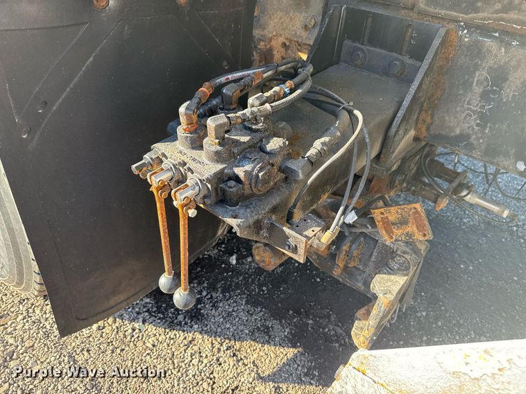 image for item EG2529 2014 Freightliner 114SD grapple crane truck