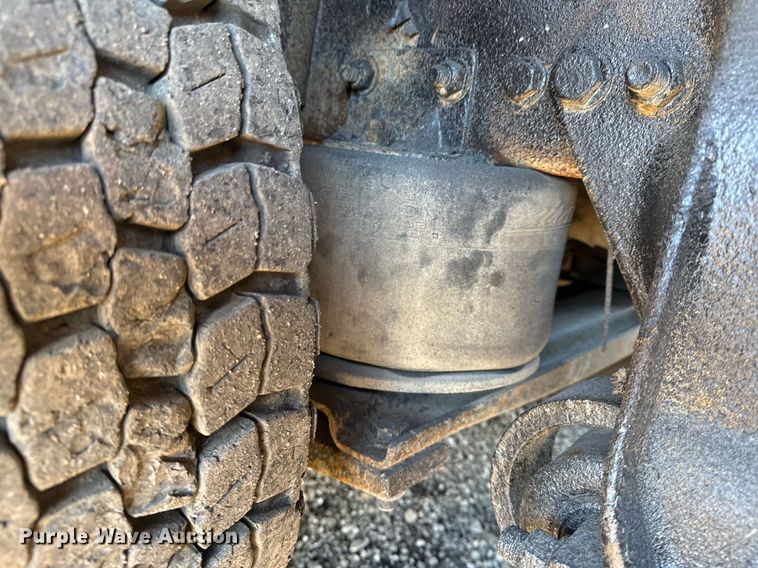 image for item EG2529 2014 Freightliner 114SD grapple crane truck