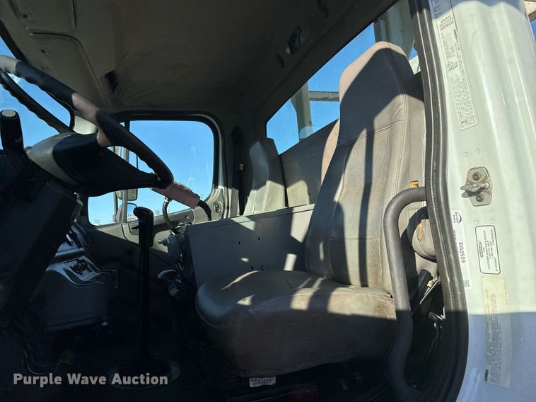 image for item EG2529 2014 Freightliner 114SD grapple crane truck