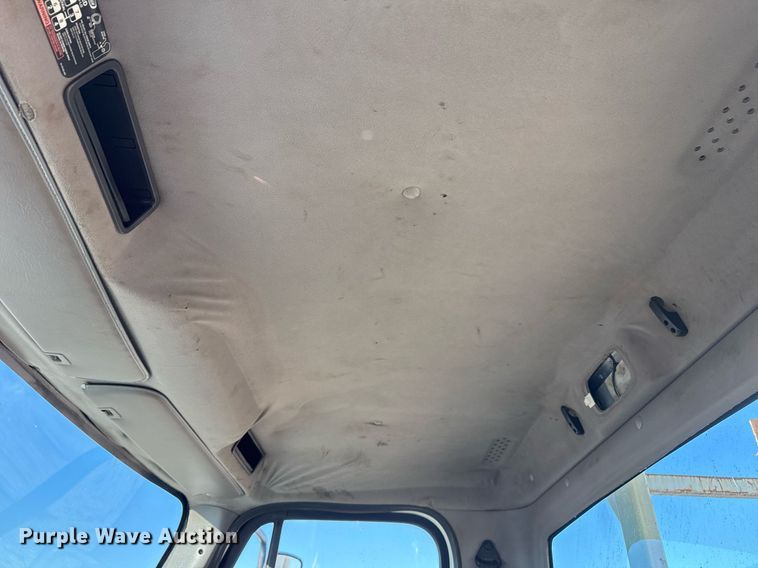 image for item EG2529 2014 Freightliner 114SD grapple crane truck