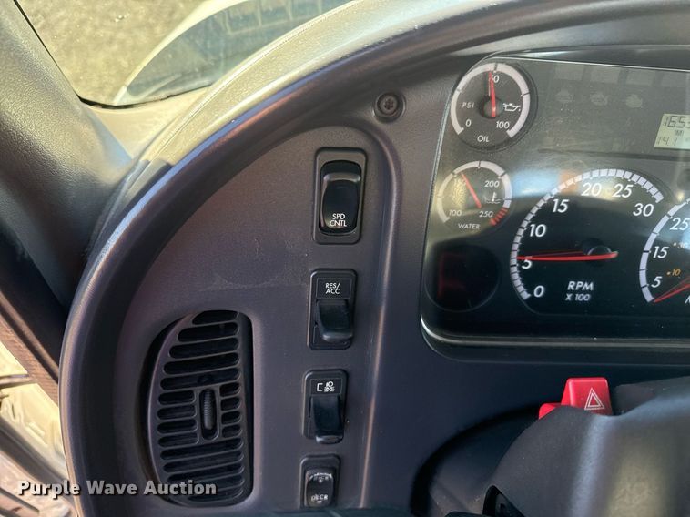 image for item EG2529 2014 Freightliner 114SD grapple crane truck