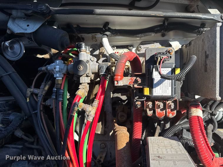 image for item EG2529 2014 Freightliner 114SD grapple crane truck