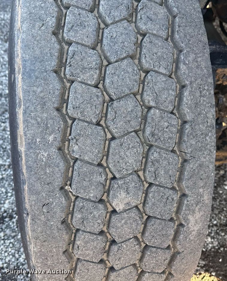 image for item EG2529 2014 Freightliner 114SD grapple crane truck