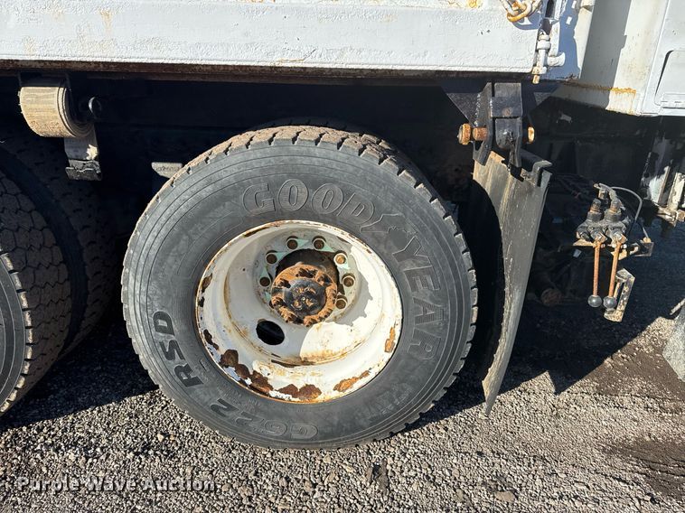 image for item EG2529 2014 Freightliner 114SD grapple crane truck