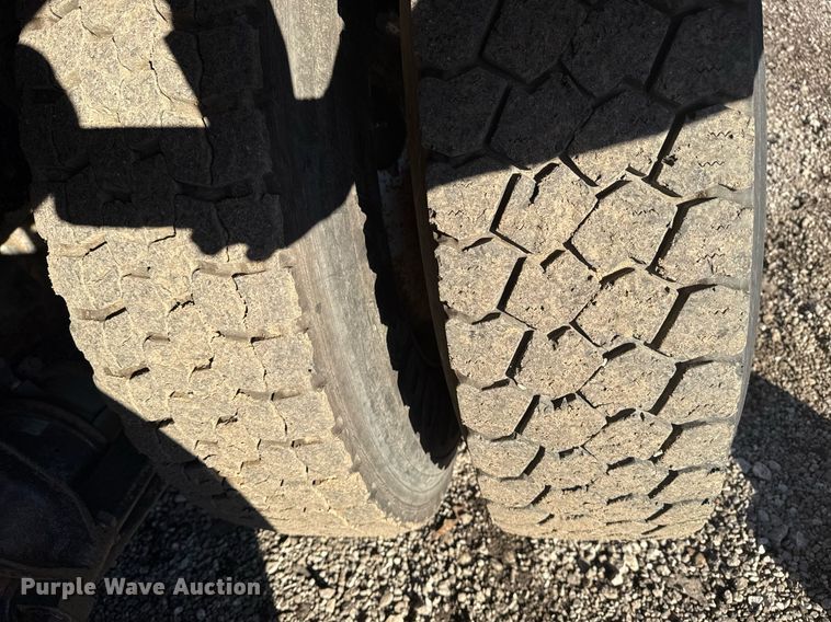 image for item EG2529 2014 Freightliner 114SD grapple crane truck