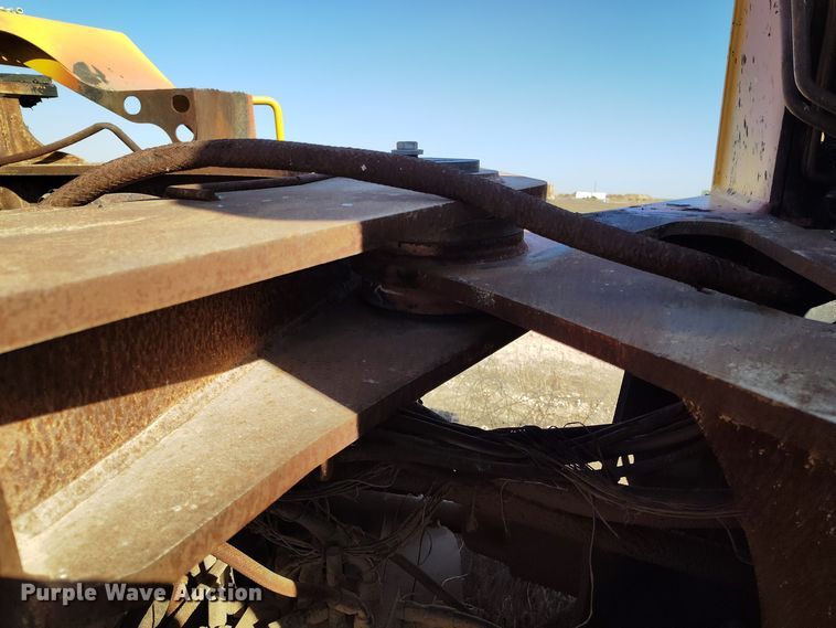 image for item EH0143 2011 John Deere 624K wheel loader