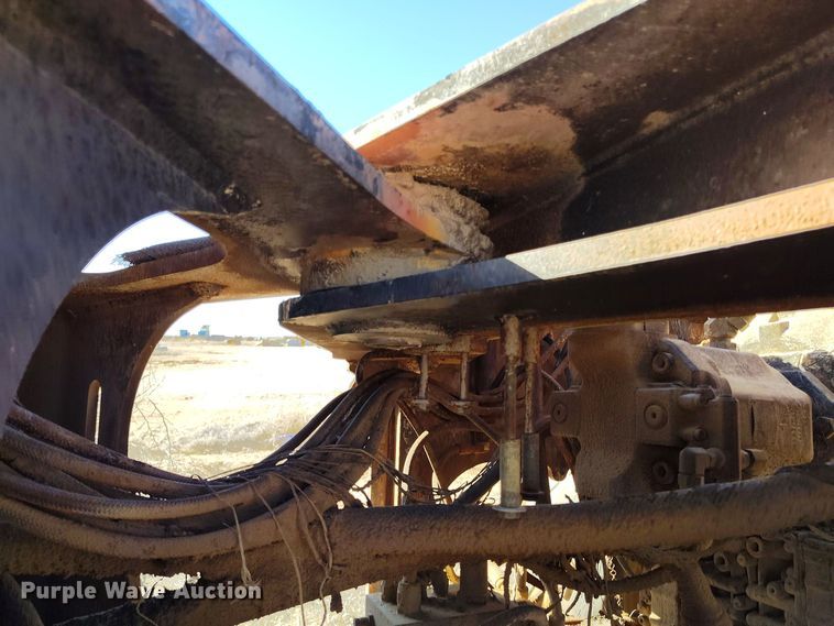 image for item EH0143 2011 John Deere 624K wheel loader