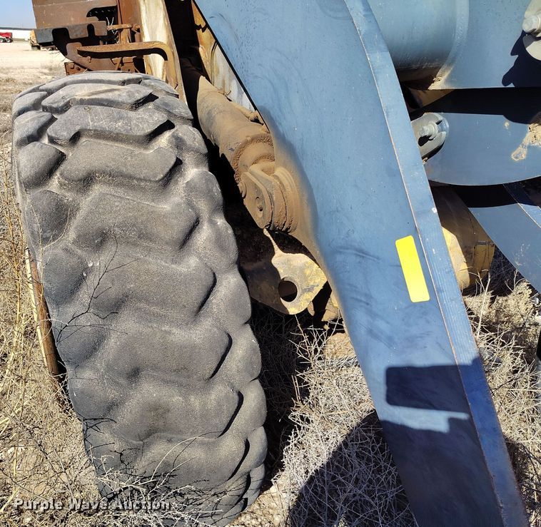 image for item EH0143 2011 John Deere 624K wheel loader