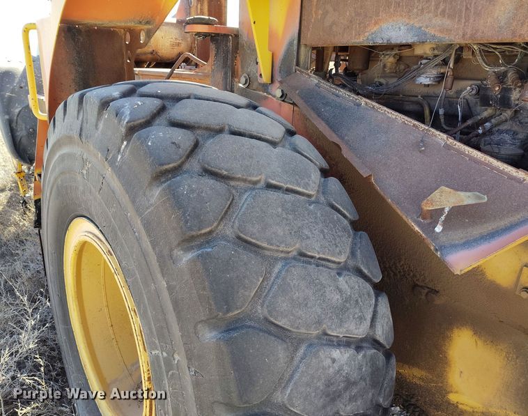 image for item EH0143 2011 John Deere 624K wheel loader