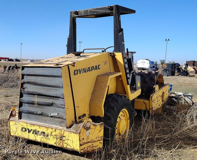 image for item EH0151 Dynapac CA15 II PD single drum vibratory roller