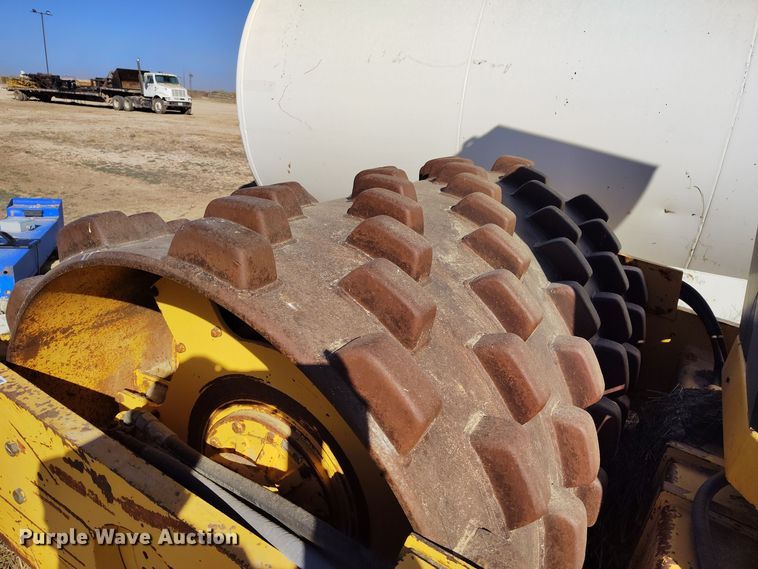 image for item EH0151 Dynapac CA15 II PD single drum vibratory roller