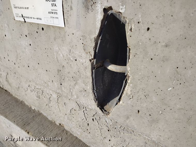 image for item EH0152 (16) 2017 Forterra 481 Grand Prairie precast blocks