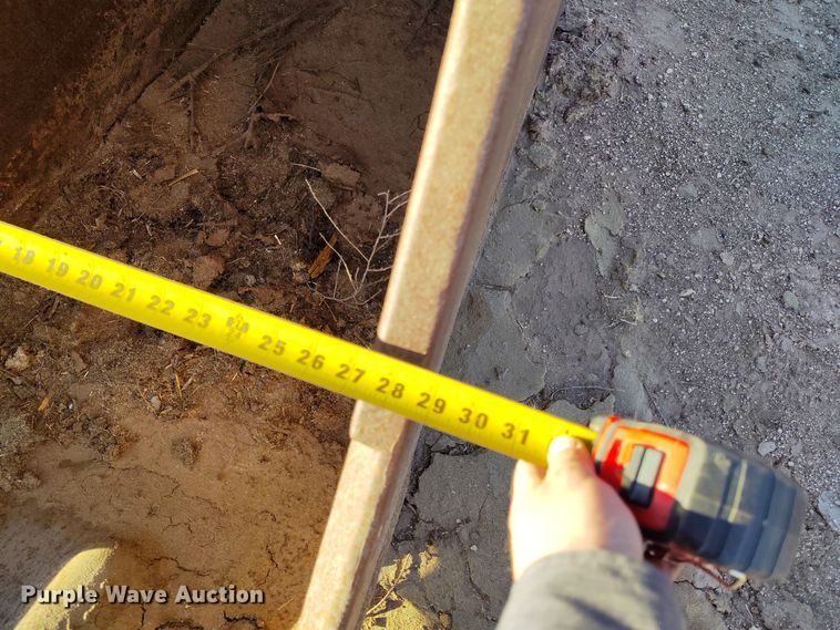 image for item EH0159 Hensley 28