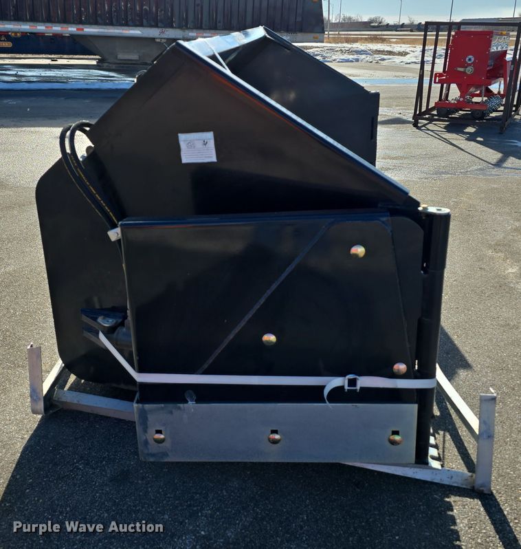 image for item EH8633 2024 Landy SWB91 skid steer bucket