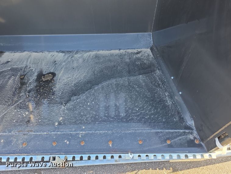 image for item EH8633 2024 Landy SWB91 skid steer bucket