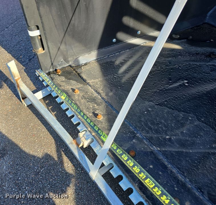 image for item EH8633 2024 Landy SWB91 skid steer bucket