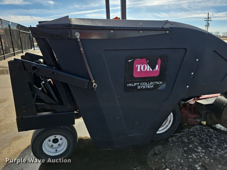 image for item EH8635 2016 Toro Groundsmaster 3280D lawn mower