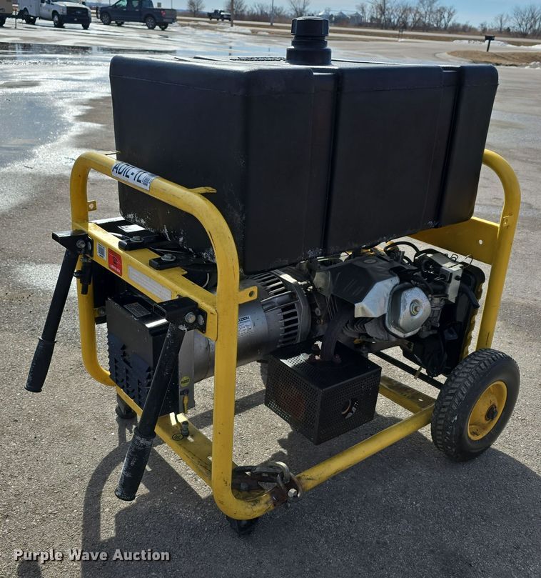 image for item EH8637 (2) McCulloch FG6000MK generators