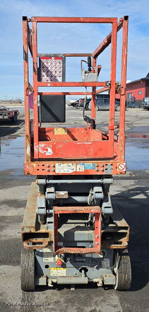 image for item EH8639 2012 SkyJack SJIII 3219 scissor lift