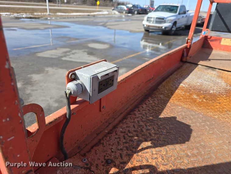 image for item EH8639 2012 SkyJack SJIII 3219 scissor lift