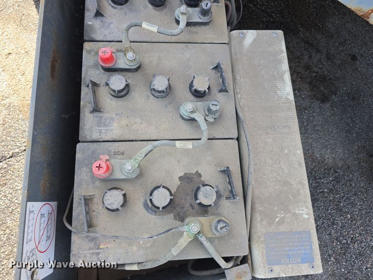 image for item EH8639 2012 SkyJack SJIII 3219 scissor lift