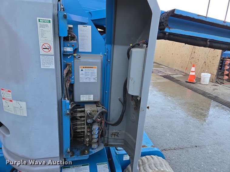 image for item EI4149 2014 Genie Z-30/20N RJ boom lift
