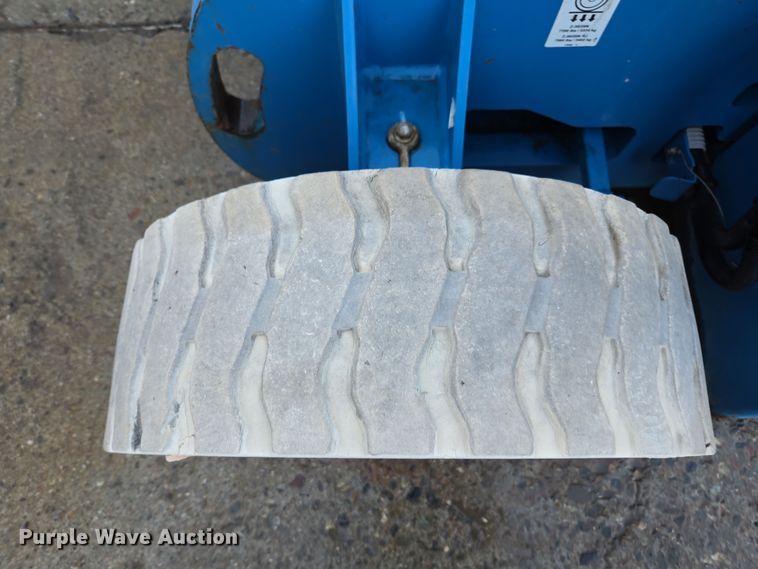 image for item EI4149 2014 Genie Z-30/20N RJ boom lift