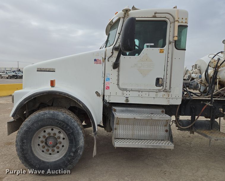image for item EI4152 2008 Kenworth W900 ready mix truck