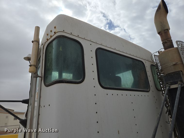 image for item EI4152 2008 Kenworth W900 ready mix truck