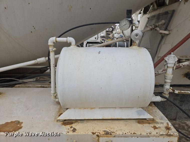 image for item EI4152 2008 Kenworth W900 ready mix truck