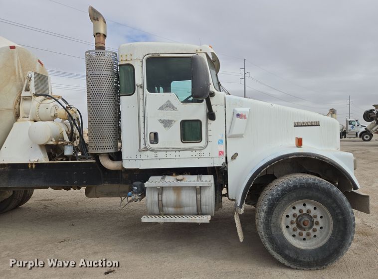 image for item EI4152 2008 Kenworth W900 ready mix truck