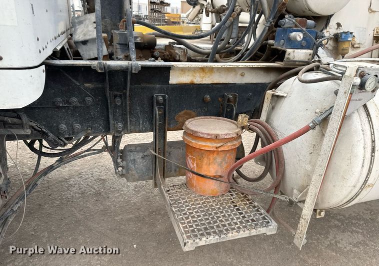 image for item EI4153 2008 Kenworth W900 ready mix truck