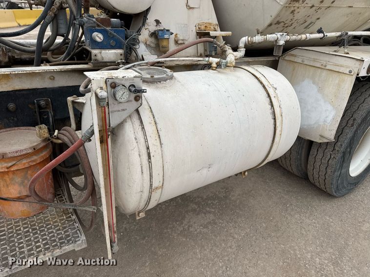 image for item EI4153 2008 Kenworth W900 ready mix truck