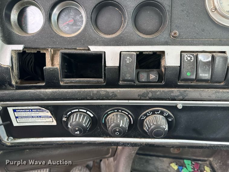 image for item EI4153 2008 Kenworth W900 ready mix truck