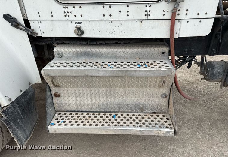 image for item EI4154 2008 Kenworth W900 ready mix truck